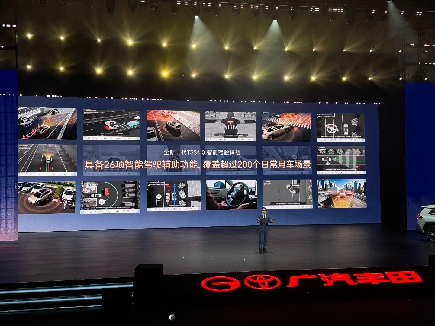 油车党估计今天挺开心，换代威兰达这是要搞事情。谁说油车不可以智能呢？全新威兰达开