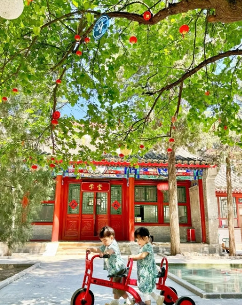 我4婚了，头婚给人家生了两个女儿，离婚了，孩子给前夫了，二婚给人家生了一个女儿。