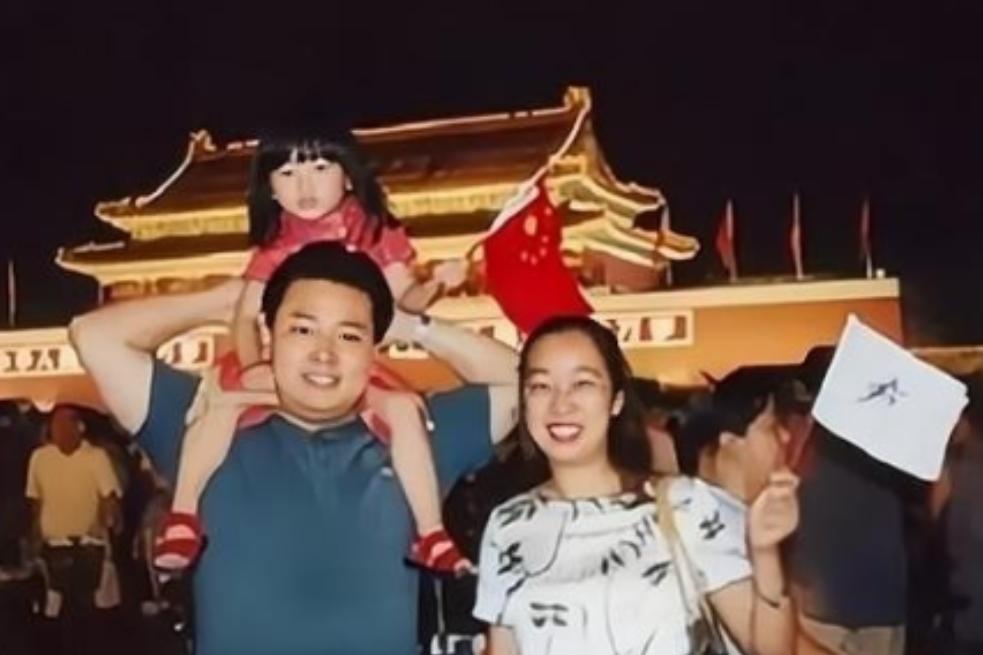 1996年，曾任邓小平警卫员的马林准备结婚，双方家长见面商量婚事，不料，岳母却