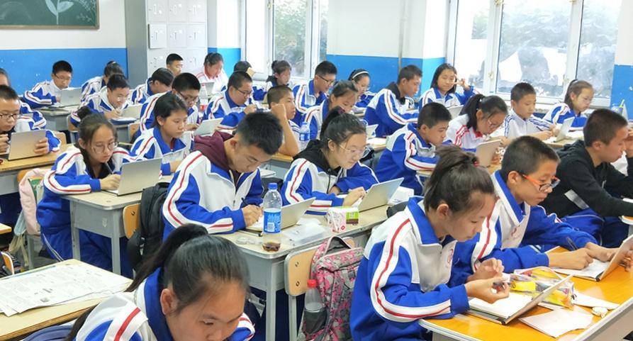 真正考上重高的，都是初一好，初二好，初三更好！能逆袭的真的不多，所以一开始，你需