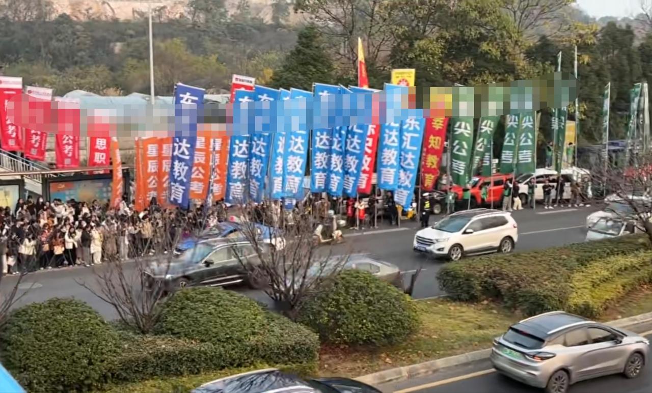 朋友女儿今年读大学，入学之初就已定好目标，先全力以赴考I研，如果考I研失败，毕业