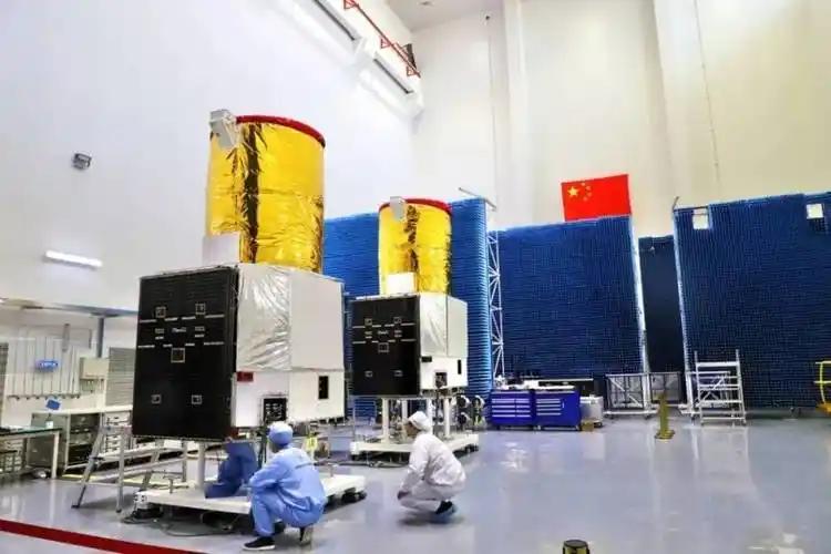 中国新研制的这颗卫星太牛了，可以在500公里外的太空轨道实现对地面物体毫米级细微