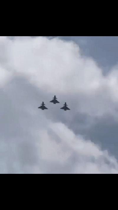 ‌巴基斯坦通常在每年3月23日“巴基斯坦日”（国庆日）举行阅兵式，地点是首都伊斯