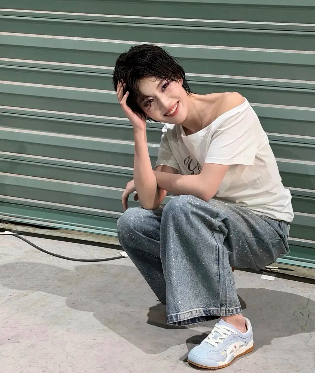 噜晓真得瘦了好多啊感觉就是骨头撑开皮一样，这应该不是p出来的吧