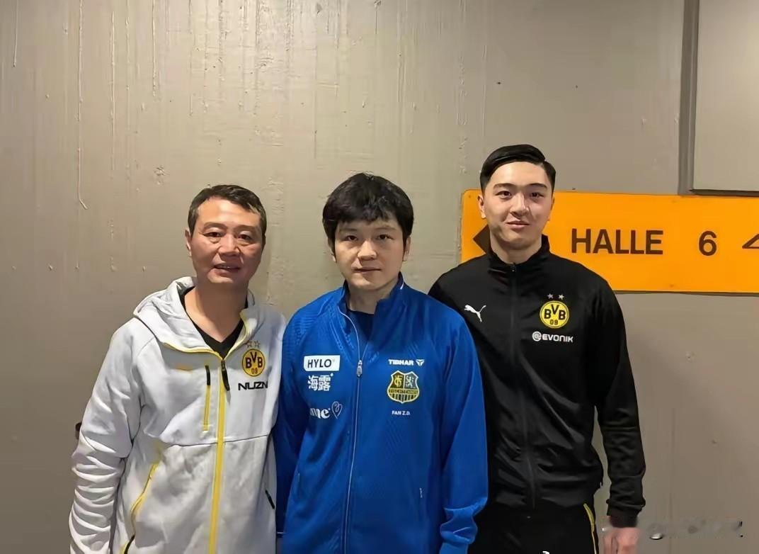 樊振东在德甲越来越适应了！因为德甲中国人越来越多了！大家打比赛，顺便还能串