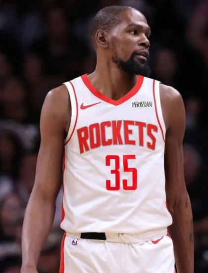 火箭争不了冠首先，联盟不待见老杜。其次火箭年轻人也不受联盟宠。像步行者那样一