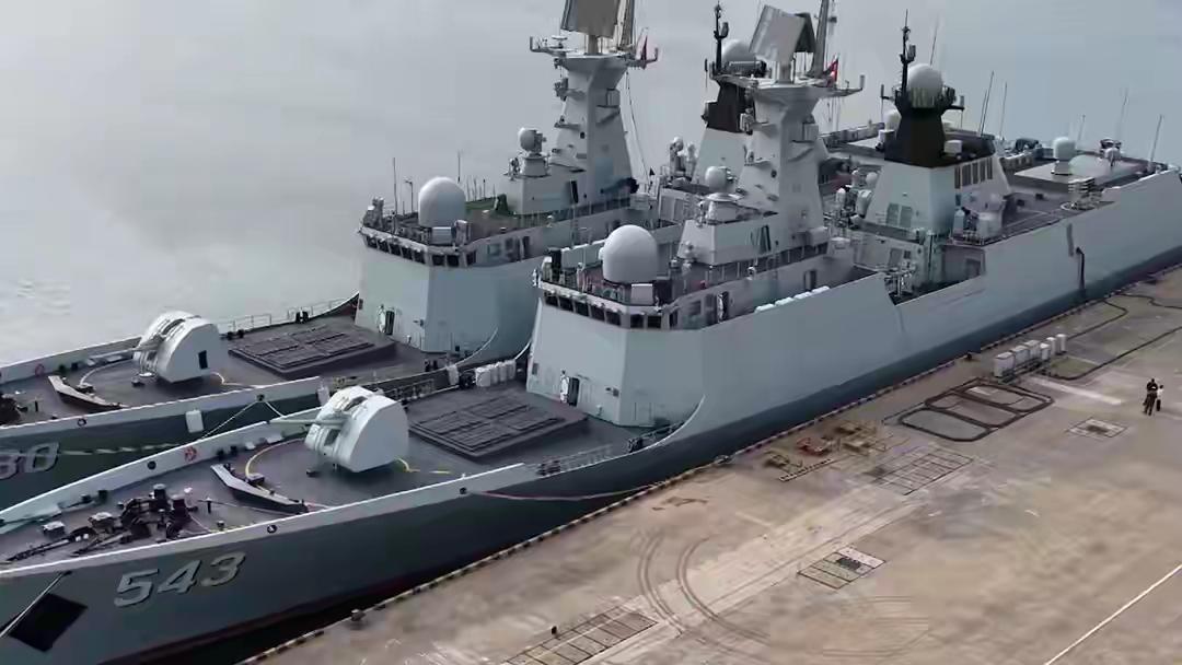 最新批次的054A护卫舰已陆续服役，而被军迷称作054AG的最新批次054A，有