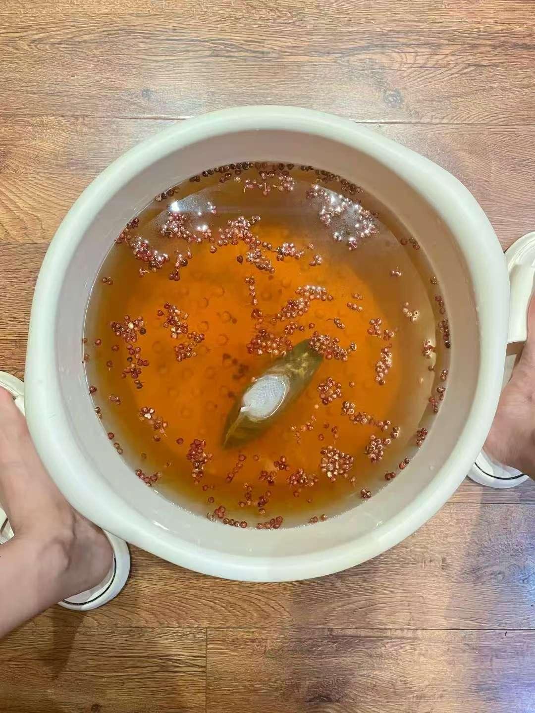 泡脚没用的话，就不会存在寒从脚下起这个说法了1、大部分水温偏热但不烫脚的，都主