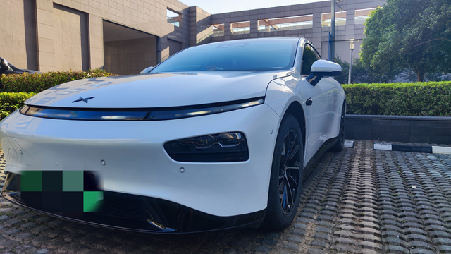 小鹏P72020款586E电耗、智驾、外观等方面都非常满意，日常上下班70公里