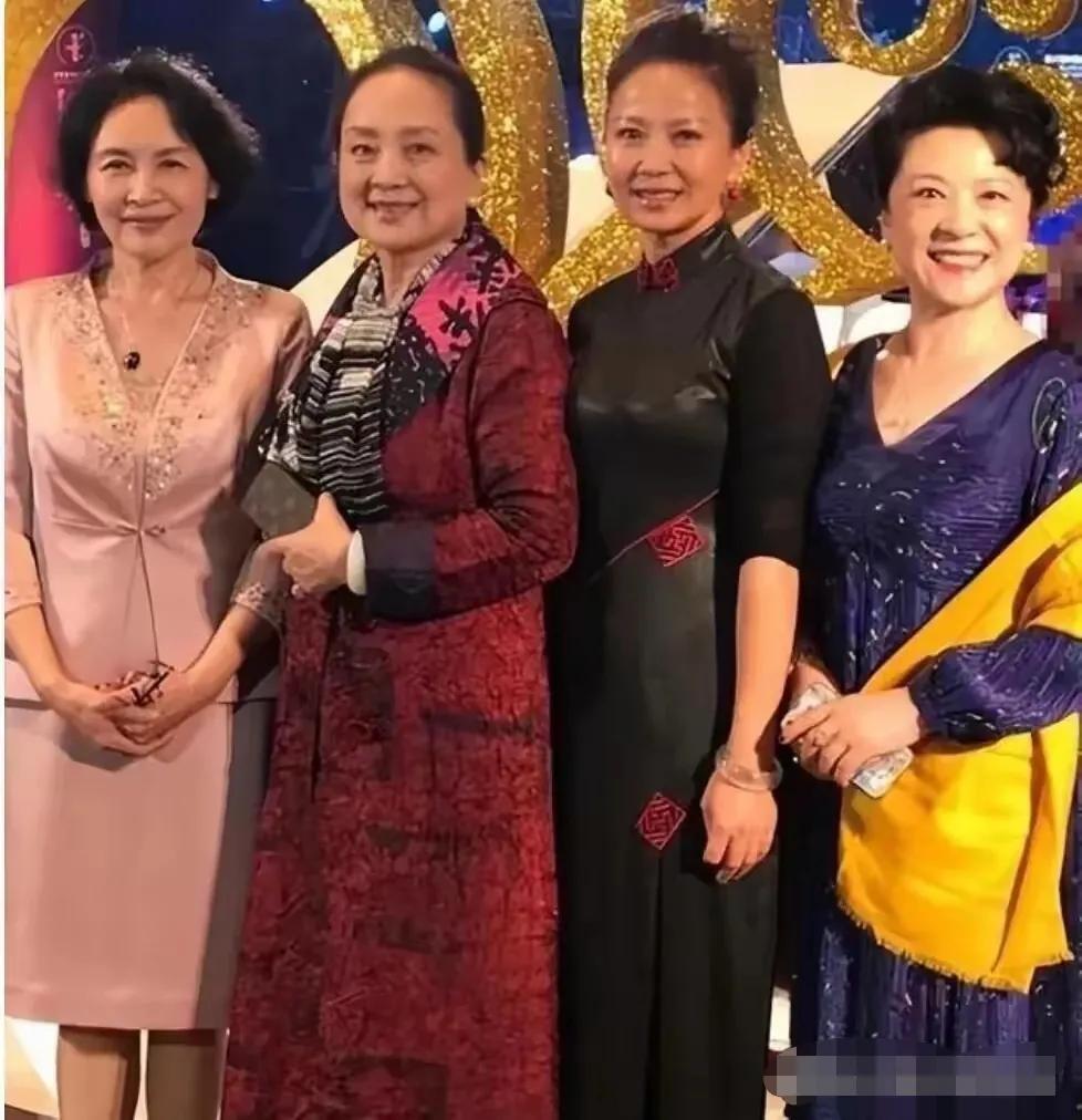 这些大牌明星早年是多么的盛名，如今都已成奶奶级人物了，大家还能叫出他们的名字吗？