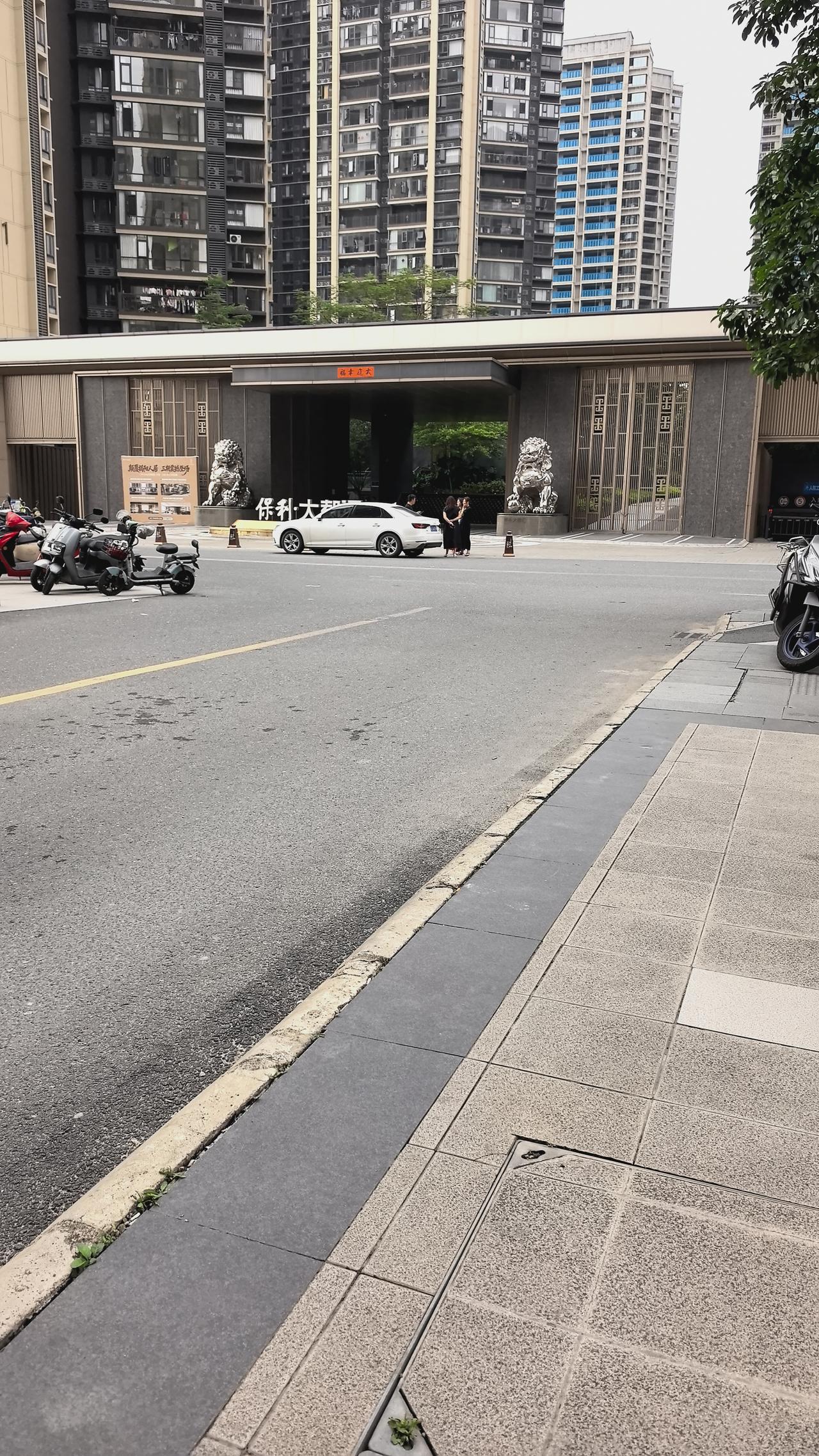 晚上和婆婆散了半个小时的步，让我明白了一个道理。结婚后，我就跟着老公来广东这边