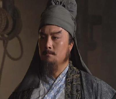 水浒传里，卢员外林教头武都头的战力照理是依次排列。卢俊义是开始押送就定了五百