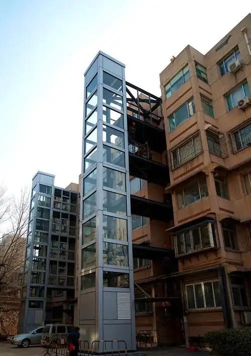 去年，我们这边市里有老小区改造项目，拉了一个什么老小区多层安装电梯的群，里面有人