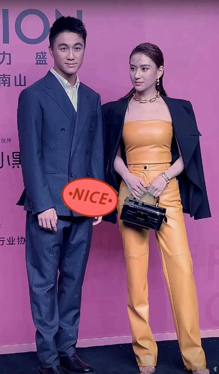 这个包包估计没几十万下不来￼