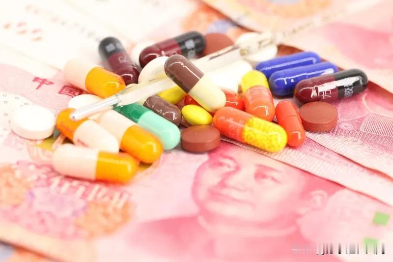 最近医药圈被“80种进口药撤离中国”的消息搅得人心惶惶。有人担心常用药断供，有人