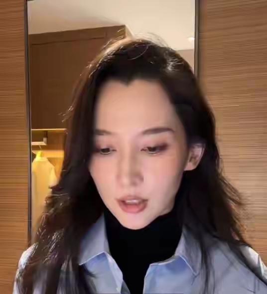 森林北，无意间“坑”了汪峰一把。这可不是空穴来风，森林北直播时自曝身体出现红