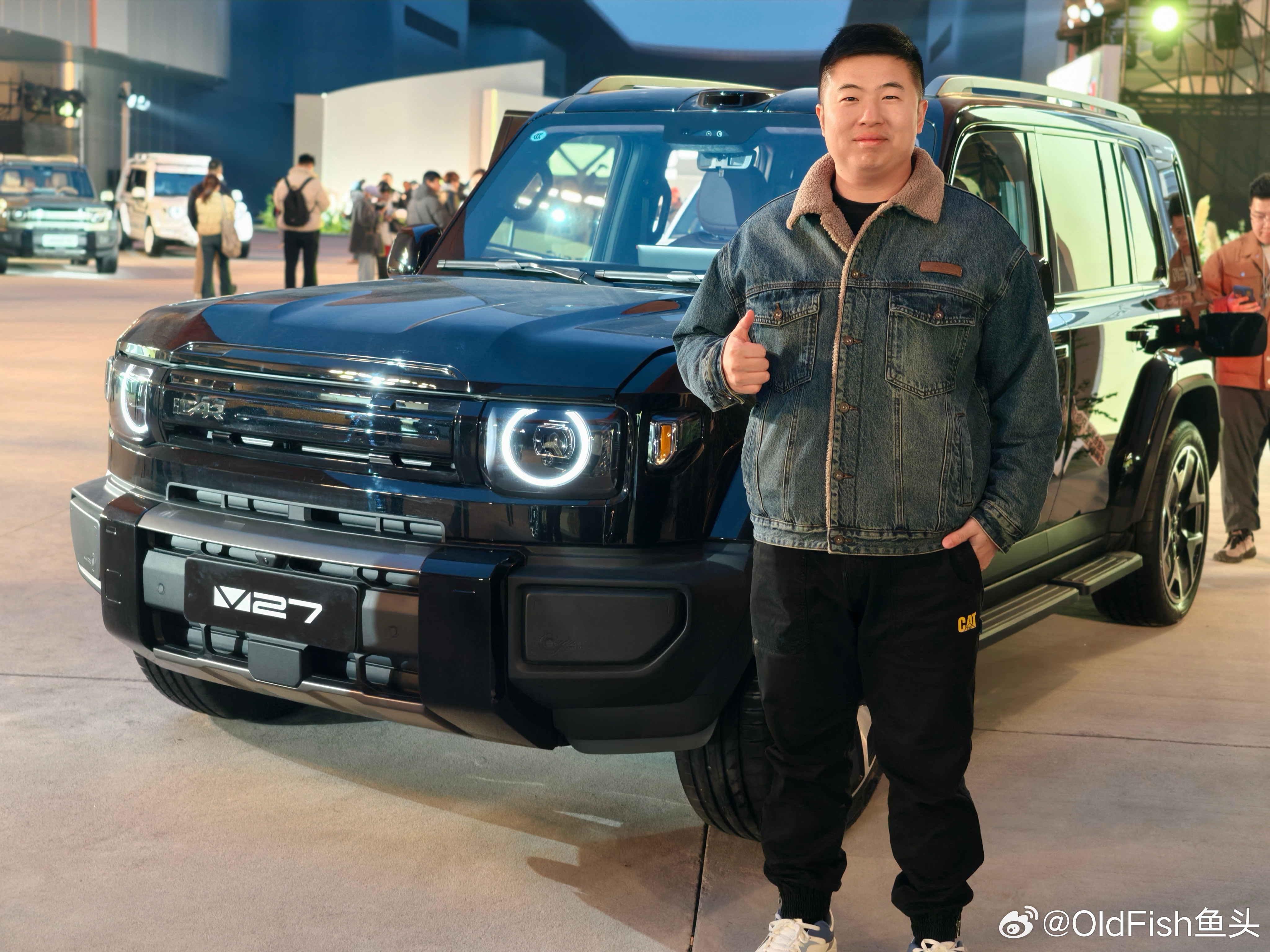 iCARV27还是黑色的最耐看，方盒子造型+增程确实有的搞内饰用料和按键质感也