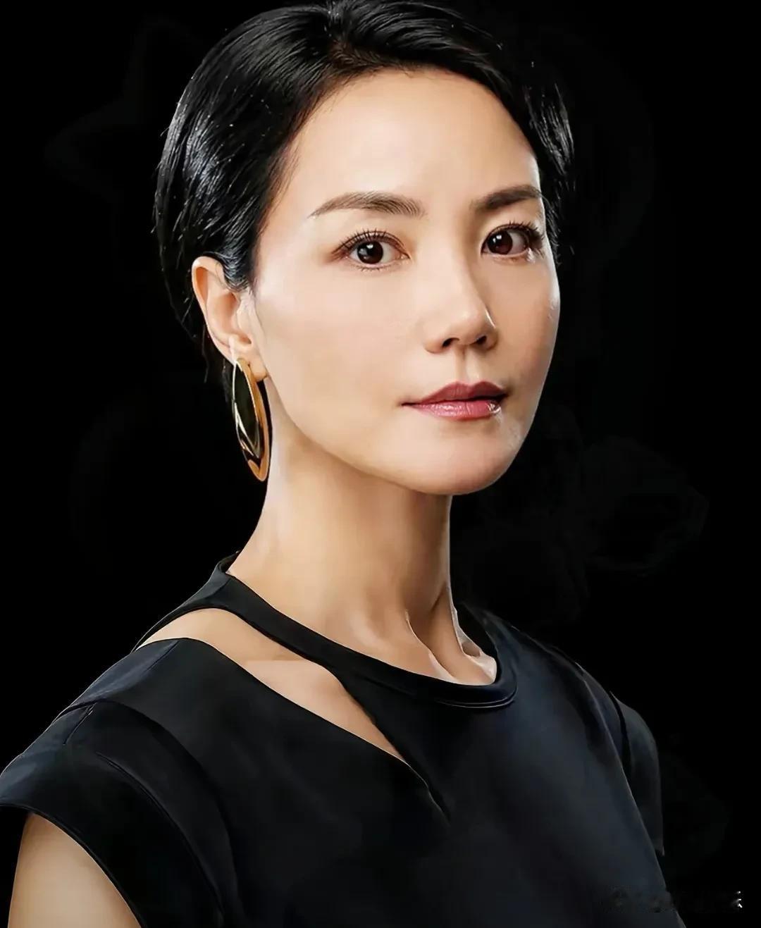 6月8日深夜，“王菲女儿李嫣”突然引起网友热议——起因是网友在巴黎杜乐丽花园偶遇