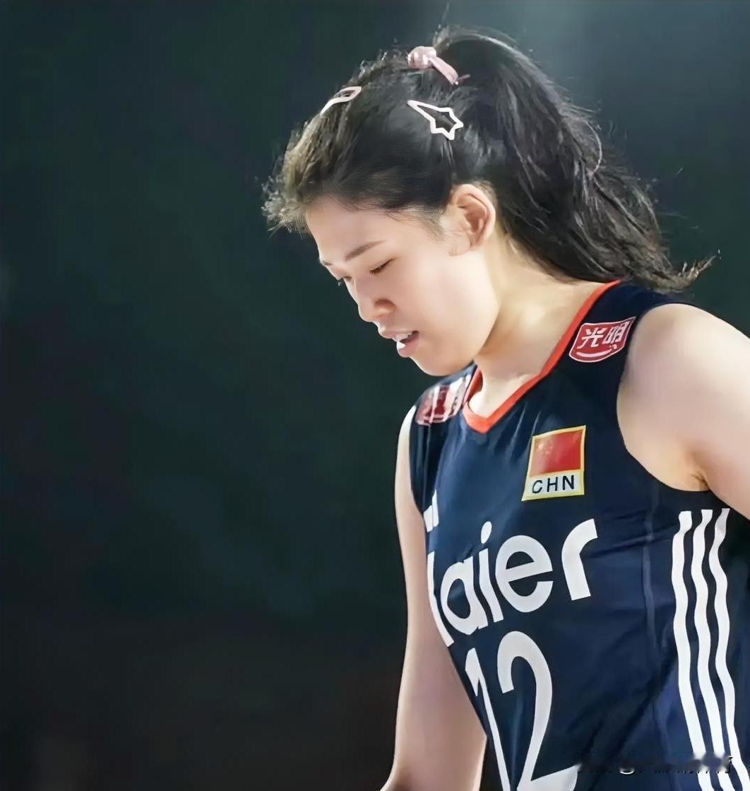 体检报告，有时比决赛局更残酷。它不会理会你带伤拼下的金牌，只冷冷划出一条红线：