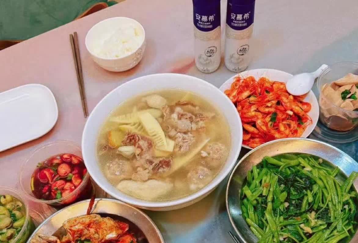 谁也没有想到白鹿回家乡常州录制“跑男”，最开心的不是白鹿的父母，而是江苏常州兰陵