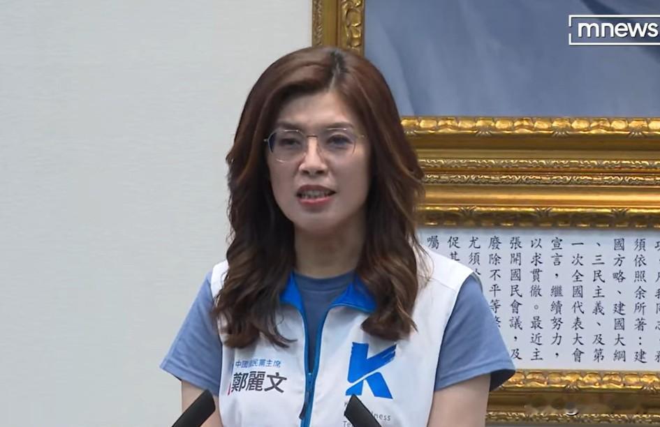 郑丽文明天不陪同魏平政登记参选？国民党主席郑丽文今天（2日）下午在中常会上宣