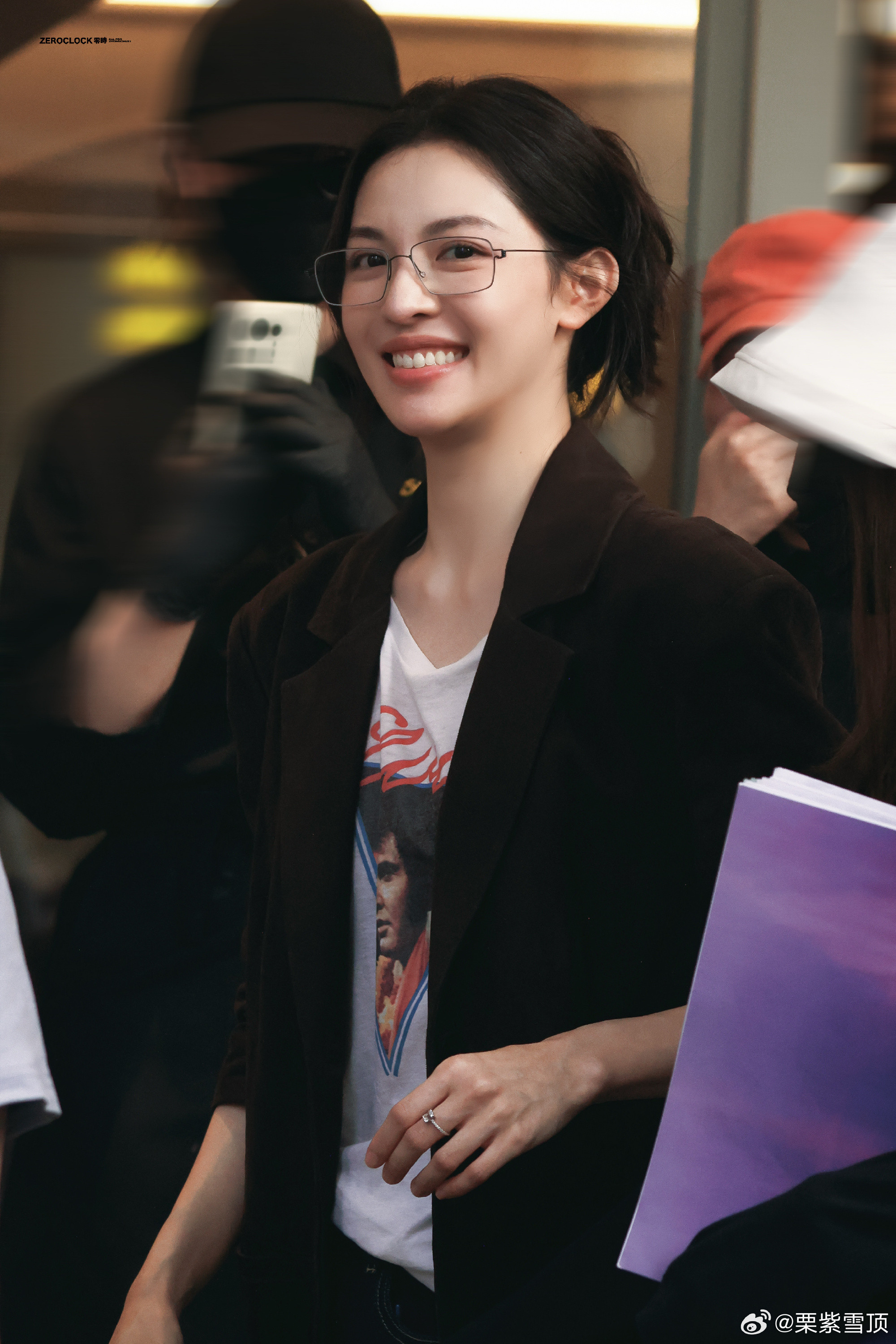 钟楚曦听到身材很曼妙的反应钟姐听到粉丝说自己身材很曼妙的反应也太可爱了路人视角