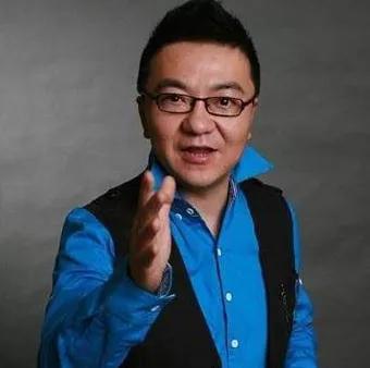 董路，花了8年时间培养像邝兆雷、谢晋这样的小将，到在这期间只要他评点世预赛或者重