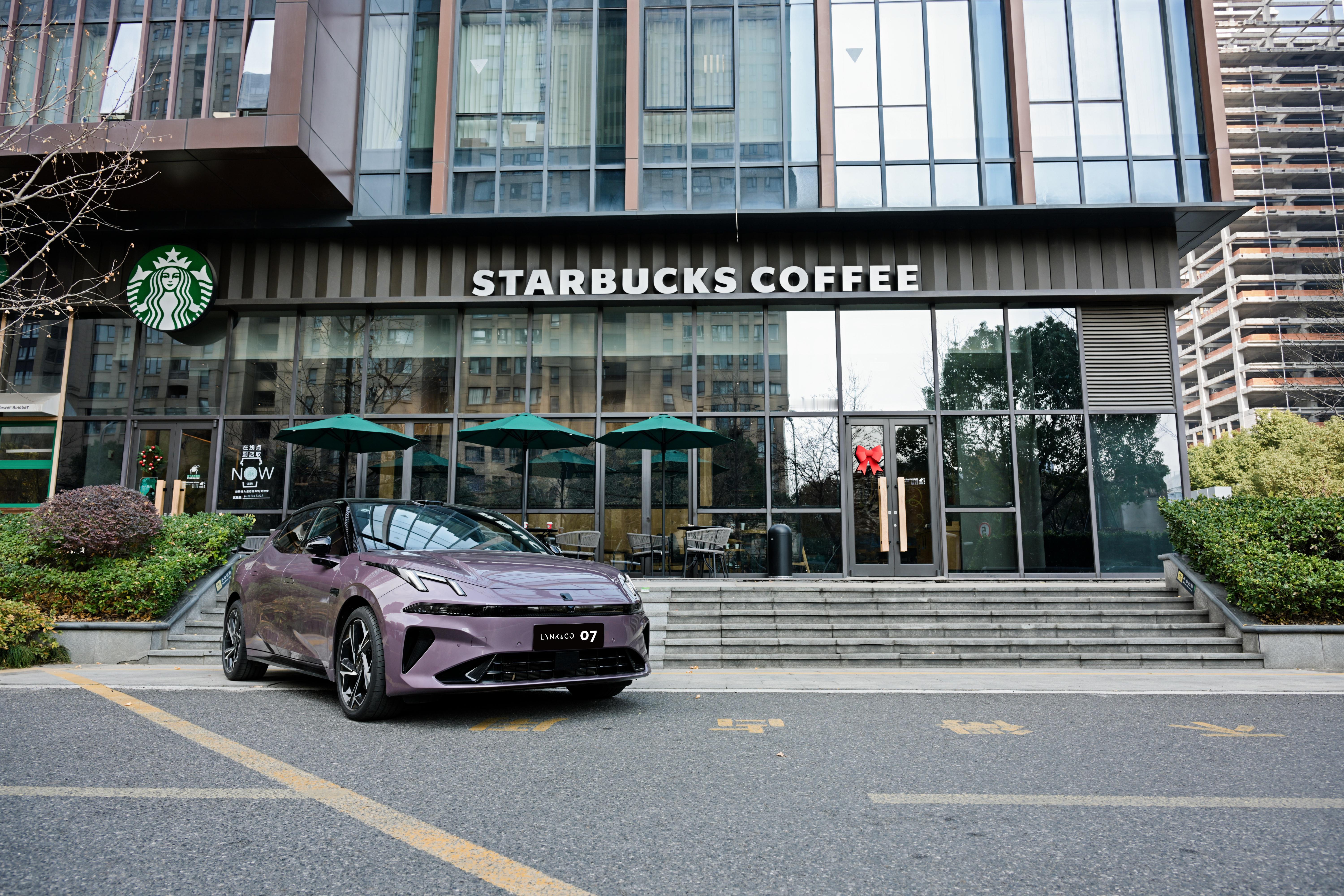 什么叫接地气，大品牌能接得住网友玩得梗，这就叫接地气。领克一直被车友玩梗“领巧克