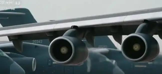 不得不说，第1次看到运20B这个漂亮发动机真的是亮瞎了我的眼。绝了，那你会说这有