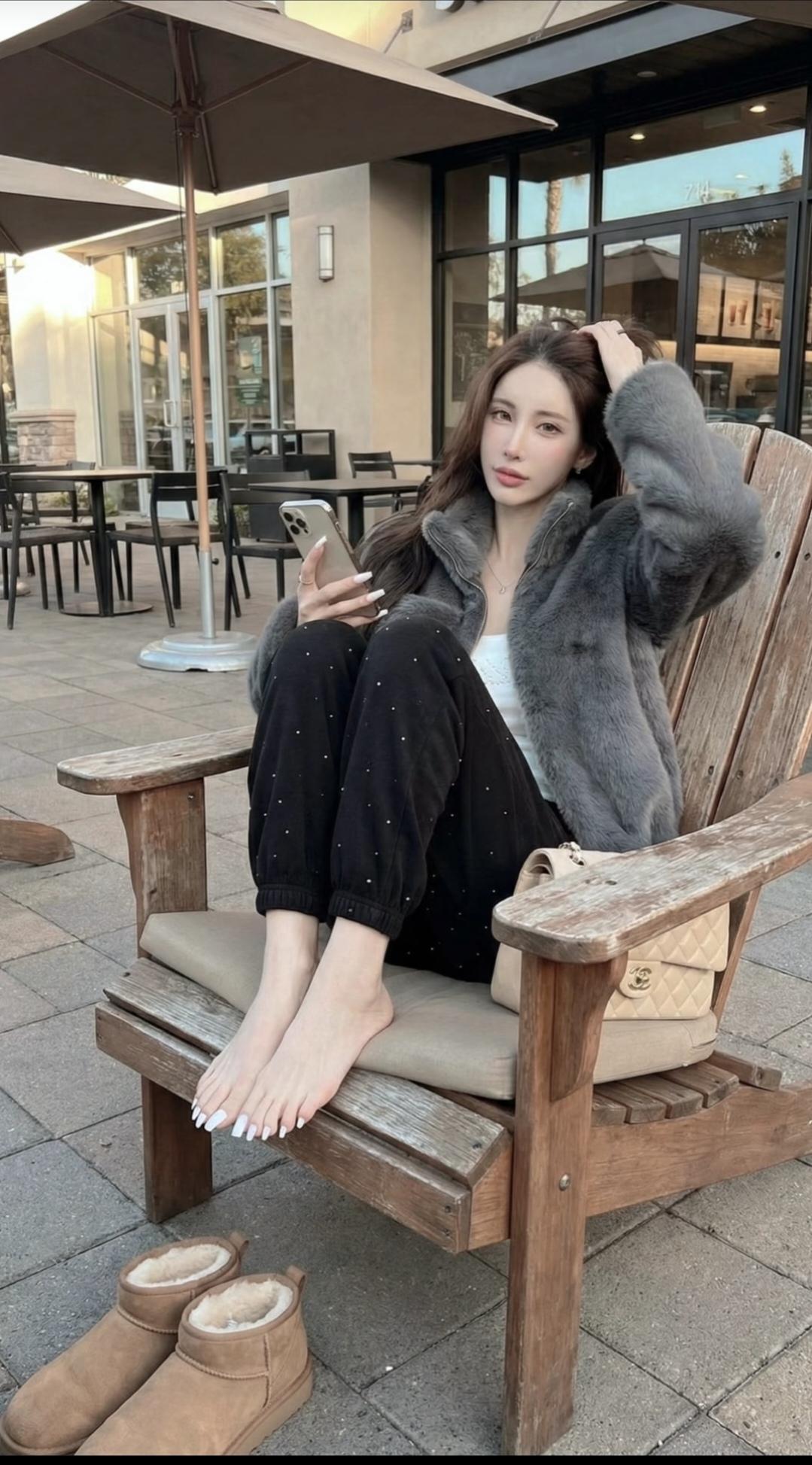 这样的脚趾甲是不是很顶脚呢。