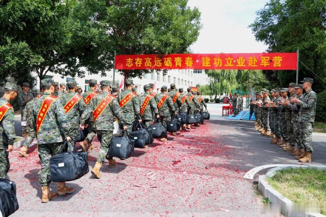 厉害了武警哥欢迎你，武警新战友！​​​