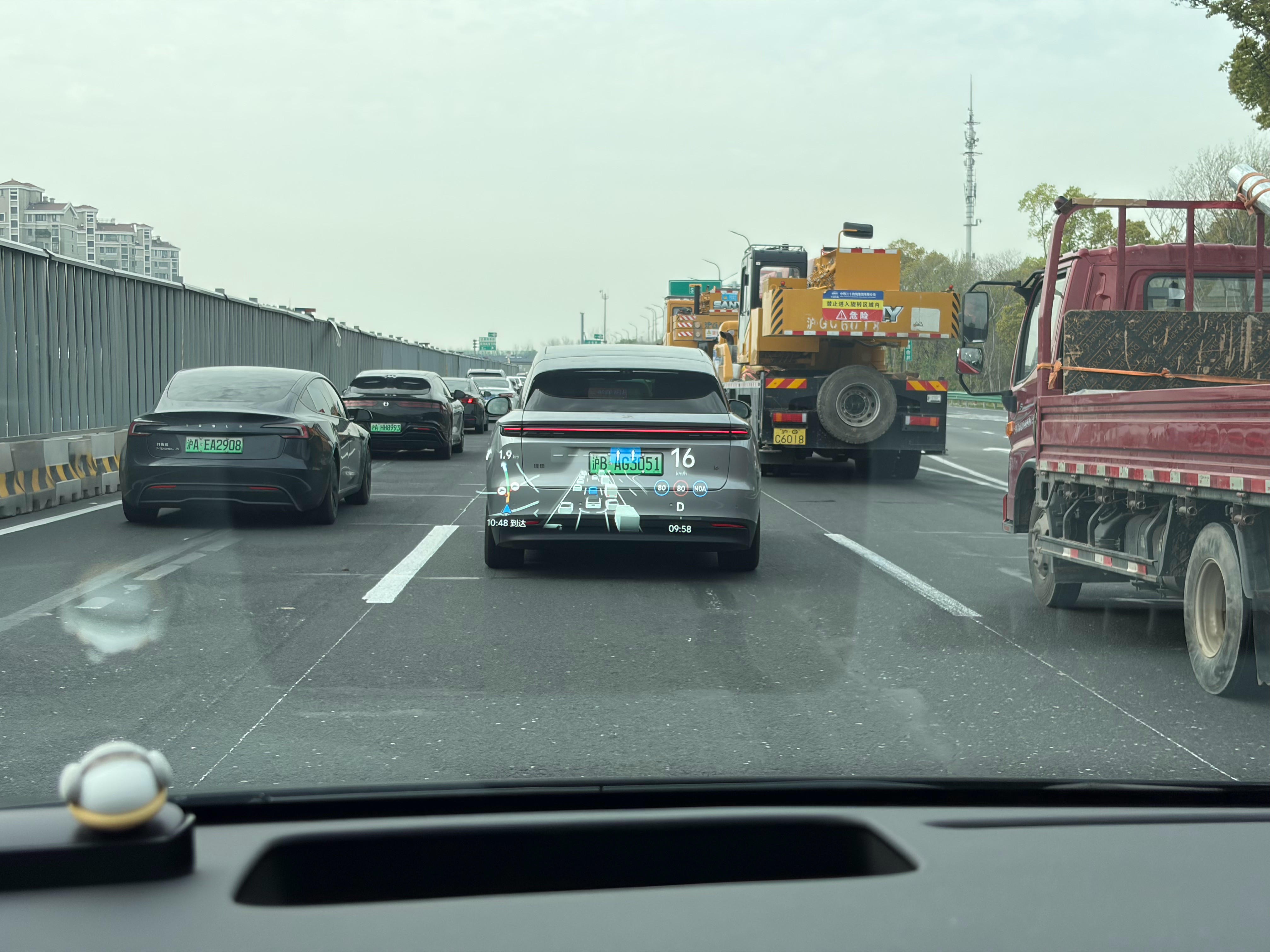 随便聊聊，选理想i6两个让我觉得有点后悔的配置：1.没选四驱你总有想爽一把