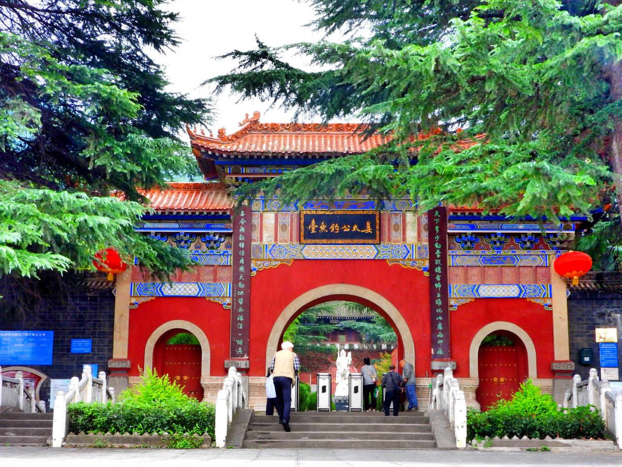 在宝鸡的姜子牙钓鱼台景区，很少有人听说，而且宝鸡的各种旅游攻略里也没有推荐，我也