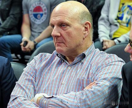 快船现在是不敢重建队伍，也重建不起。首先老板鲍尔默这边就是不想认输，哪怕他们现