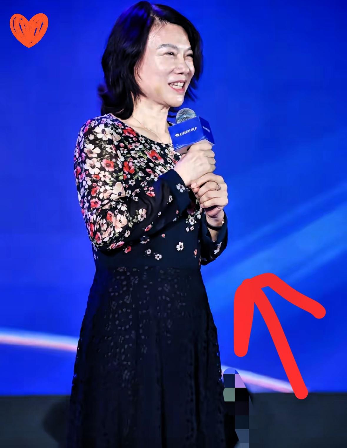 别再神话“AI替代人”了。董明珠最近一句话说得很直接，也很好！“机器人可以进