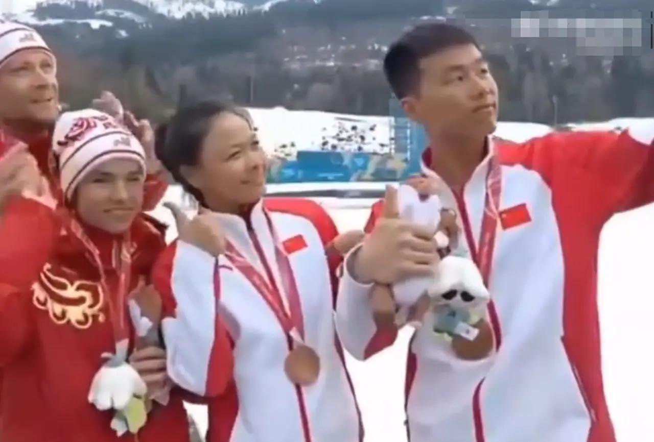 冬残奥颁奖台风波：德国选手拒绝与中俄合影声援乌克兰，中国选手展现大国风度