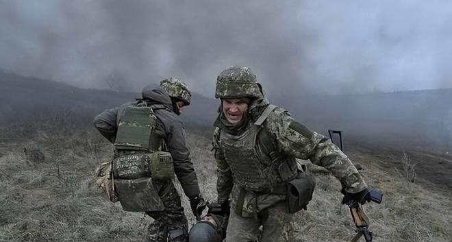 打了快四年，俄罗斯才反应过来，美军已经“杀死”上完俄军了。很多人心里都有个疑