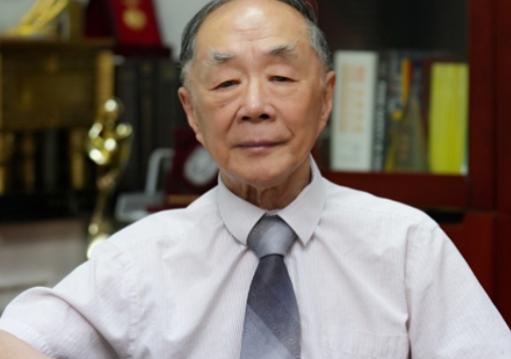 中国工程院院士陈君石表示：“中国是目前世界上极少数几个没有批准将再生塑料用于食品