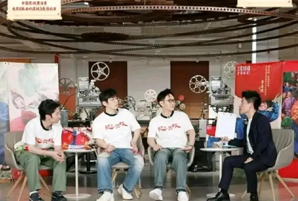 董宇辉总结完“长安的荔枝”，大鹏和他的小伙伴们已经佩服得五体投地、拱手拜佛，大鹏
