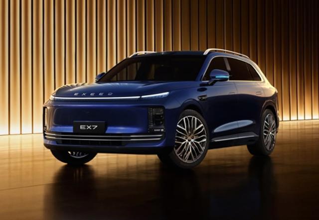 到今天，燃油车和新能源车到底谁强？2025车市收官！新能源渗透率57%反超燃油车