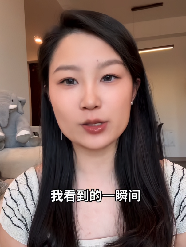 女博主投诉高铁厕所标语，质疑偏男性群体，网友集体炸锅怒怼：她应该投诉上帝，为什么