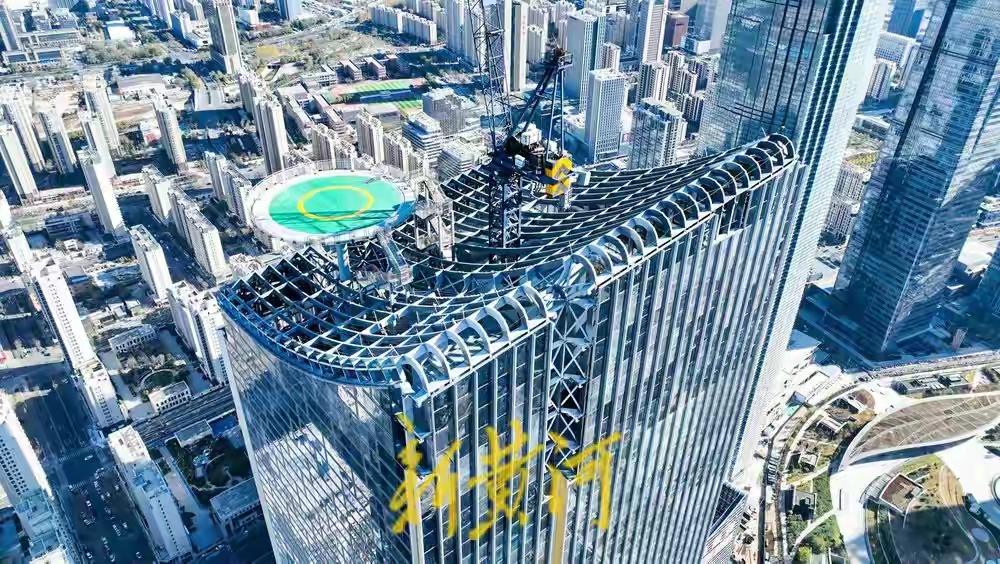 济南第四高楼、cbd第三高楼，高度326米的济南信泰中心外表面即将全部完工。