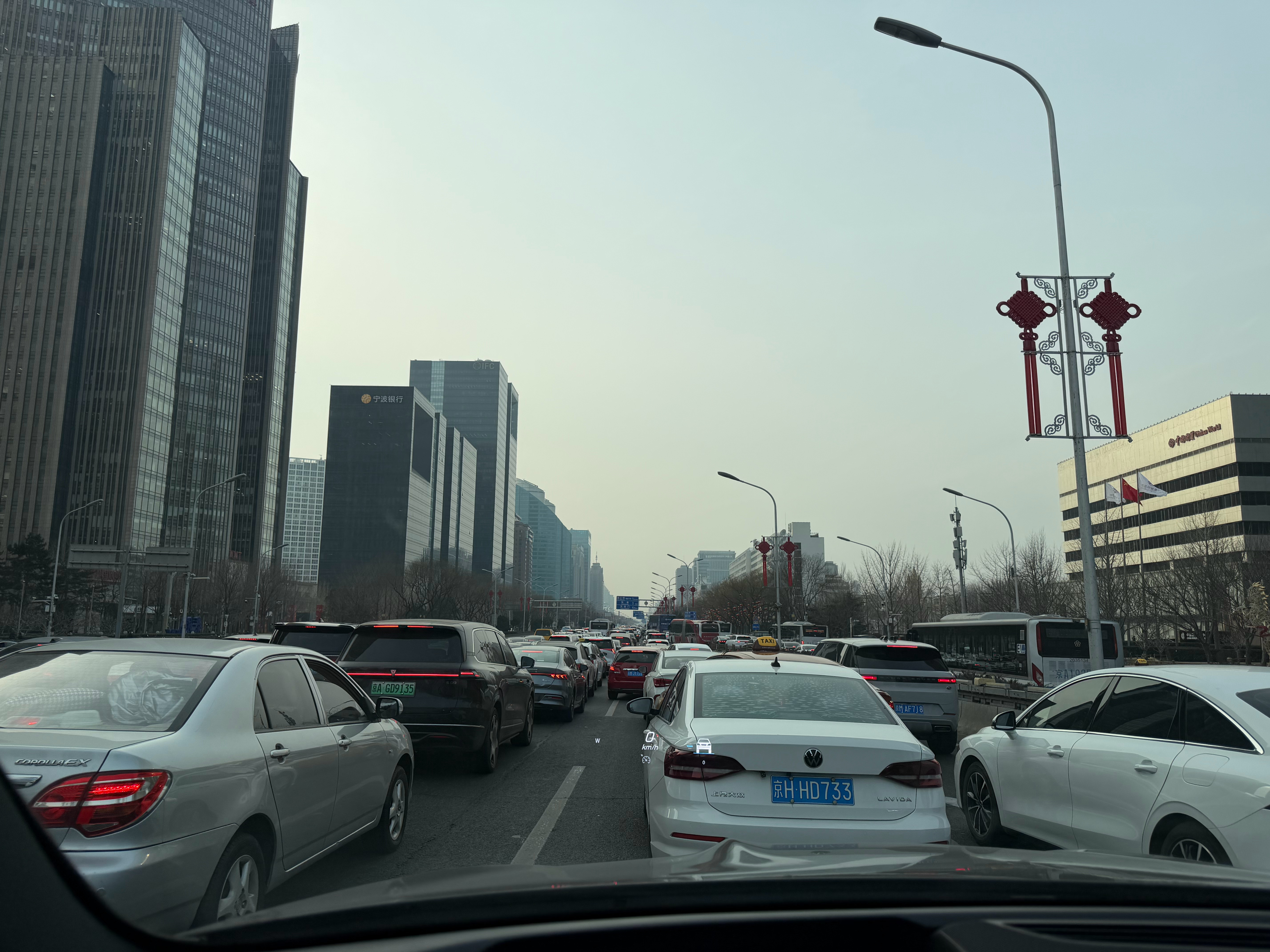 在北京，一个弯没走对，就陷入了这样的尴尬我与汽车的日常婷日常北京·国贸CBD