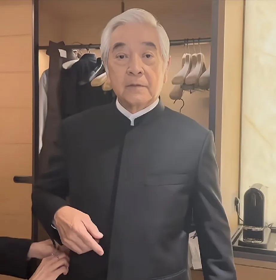 秦沛最新线下活动状态曝光，已经79岁了，马上快80岁的老人，状态居然这么好，身材