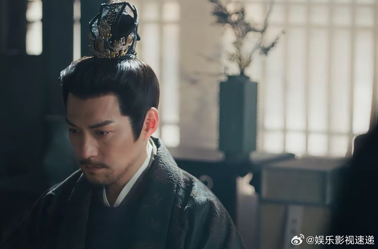 其实谢征已经知道了他的舅舅魏严就是杀害他父母的凶手只是他没有证据而他仅仅是他舅舅