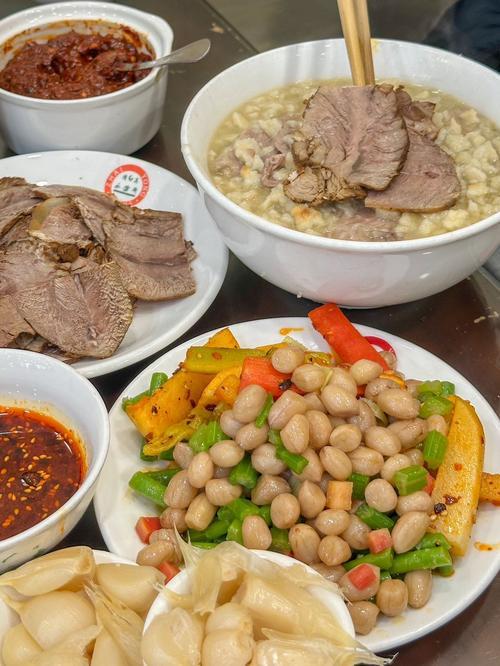 笑喷！西安泡馍店硬核名场面外国食客疑少串老板当场一根根数陕西西安一家泡