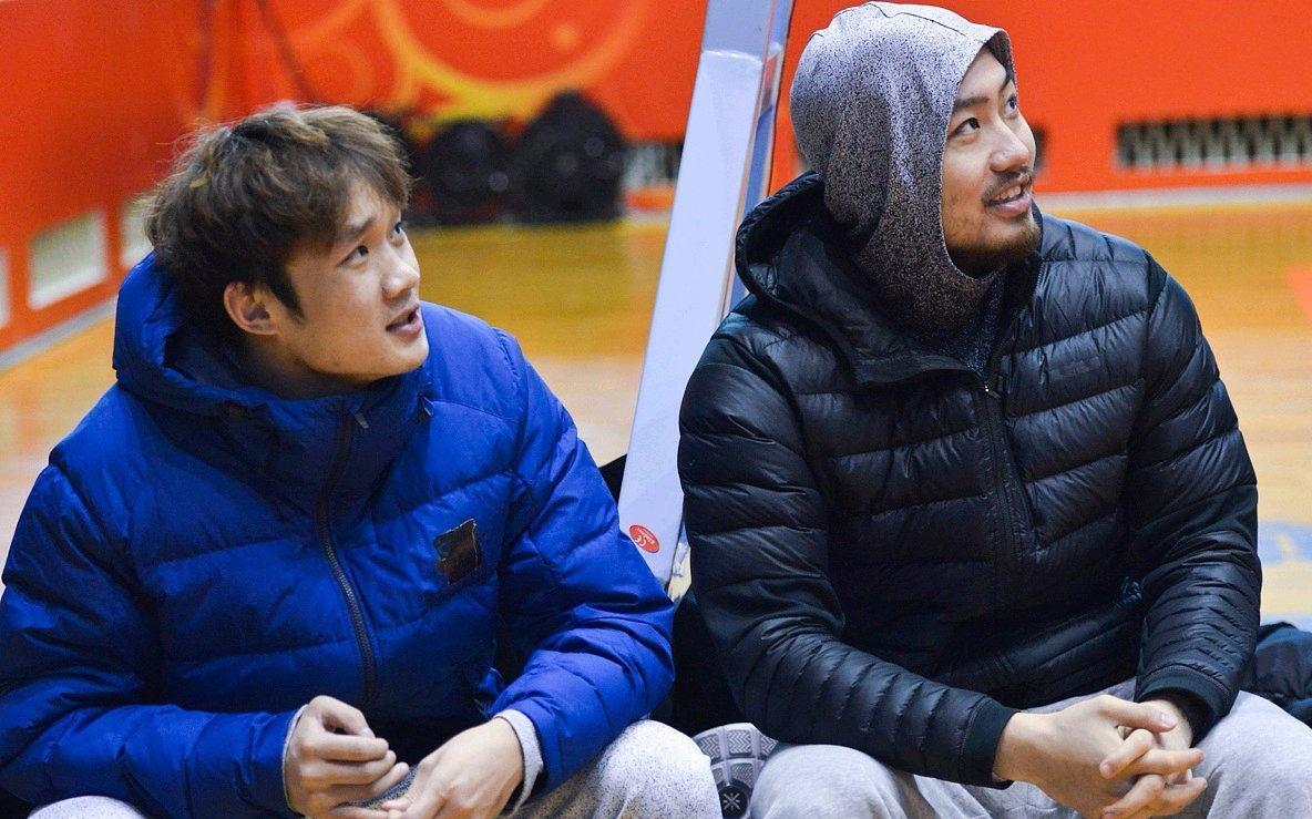 山东高速男篮目前发展遇到了何去何从的大是大非，从俱乐部管理到球队运营、比赛智指挥