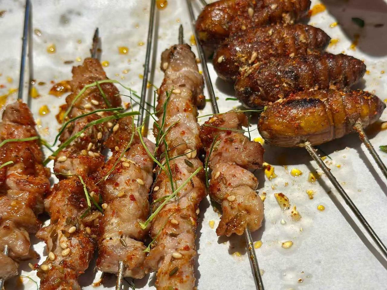 生活总绕不开琐碎的烦恼，工作的疲惫、日子的无奈，让人总是陷在情绪里走不出来。最