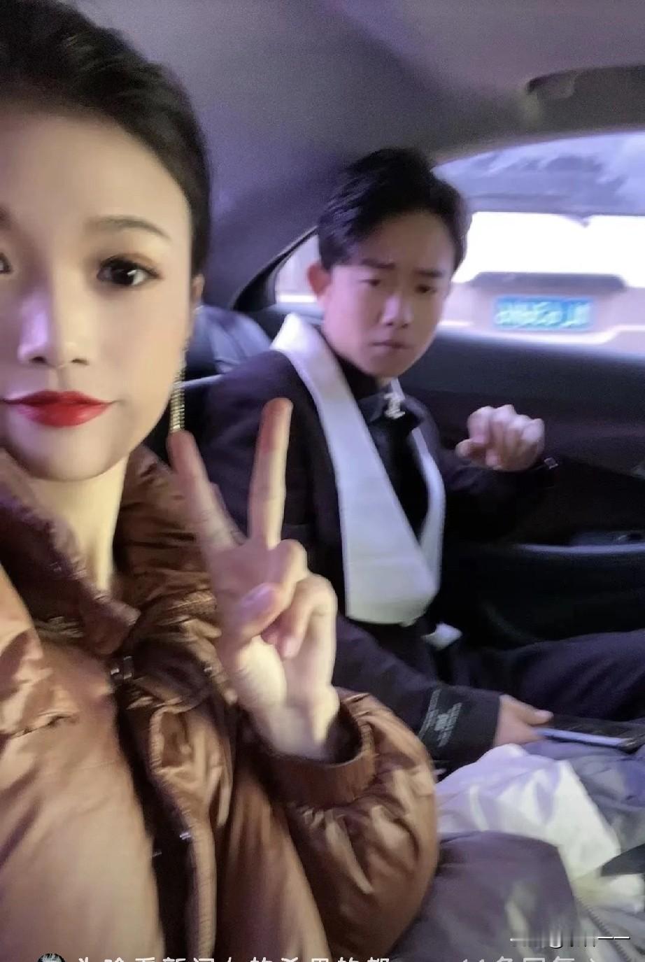 这个就是山东菏泽那个结婚不满3个月就杀夫的19岁的刘娜!从外表来看,这是个柔柔弱