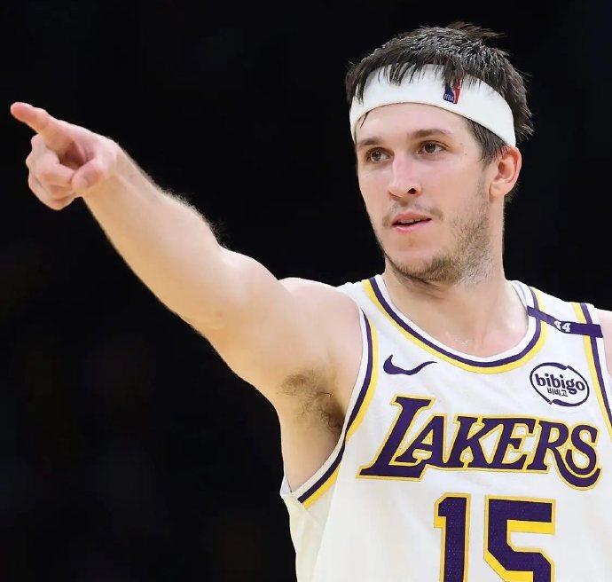 湖人官方：里夫斯G4不复出！球队3-0领先，里夫斯完全没有紧急复出的必要，且